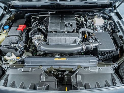 Used 2024 Nissan Frontier PRO-4X w/ Pro Convenience Package image 21