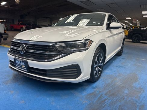 Used 2024 Volkswagen Jetta S image 10