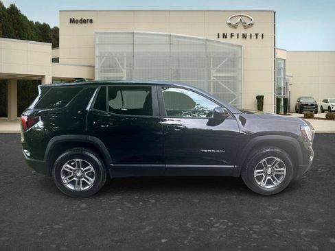 Used 2025 GMC Terrain Elevation AWD/4WD image 4