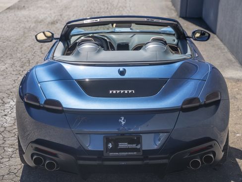 Certified 2025 Ferrari Roma Spider image 4