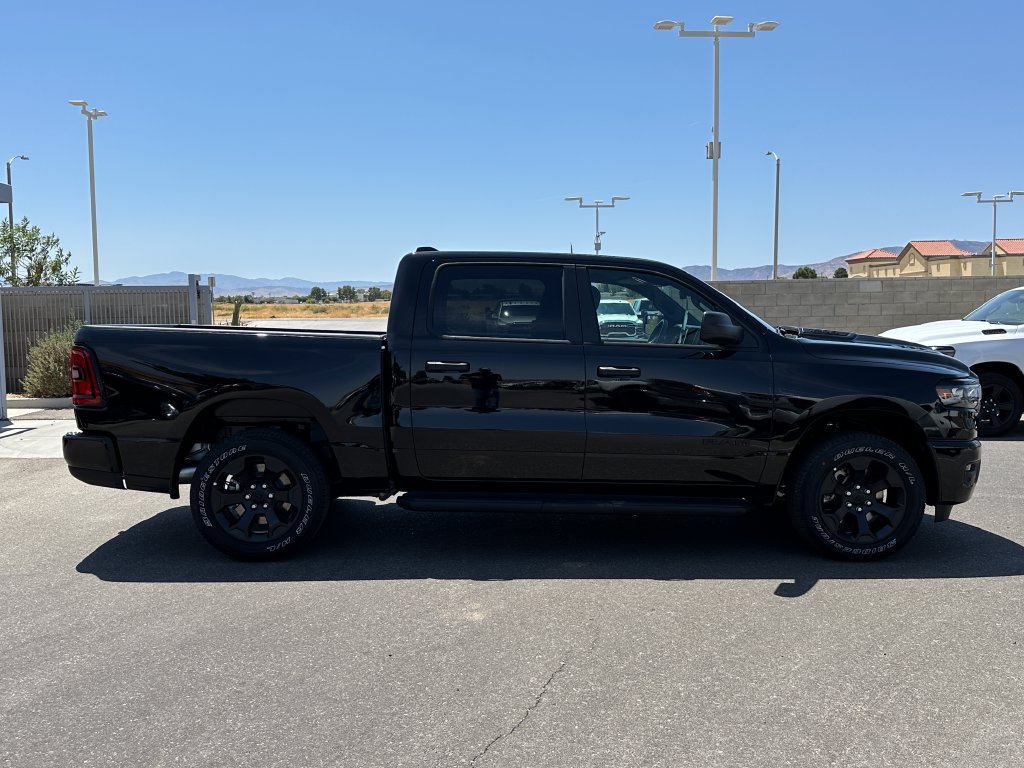 New 2026 RAM 1500 Express AWD/4WD image 9