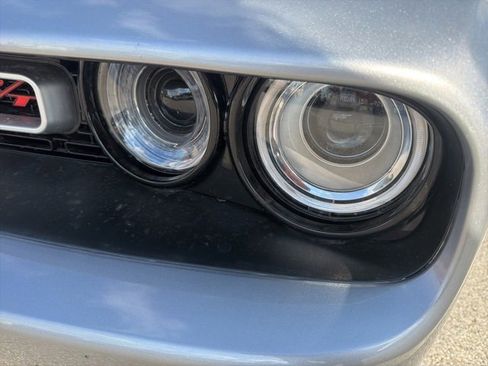 Used 2017 Dodge Challenger R/T image 8