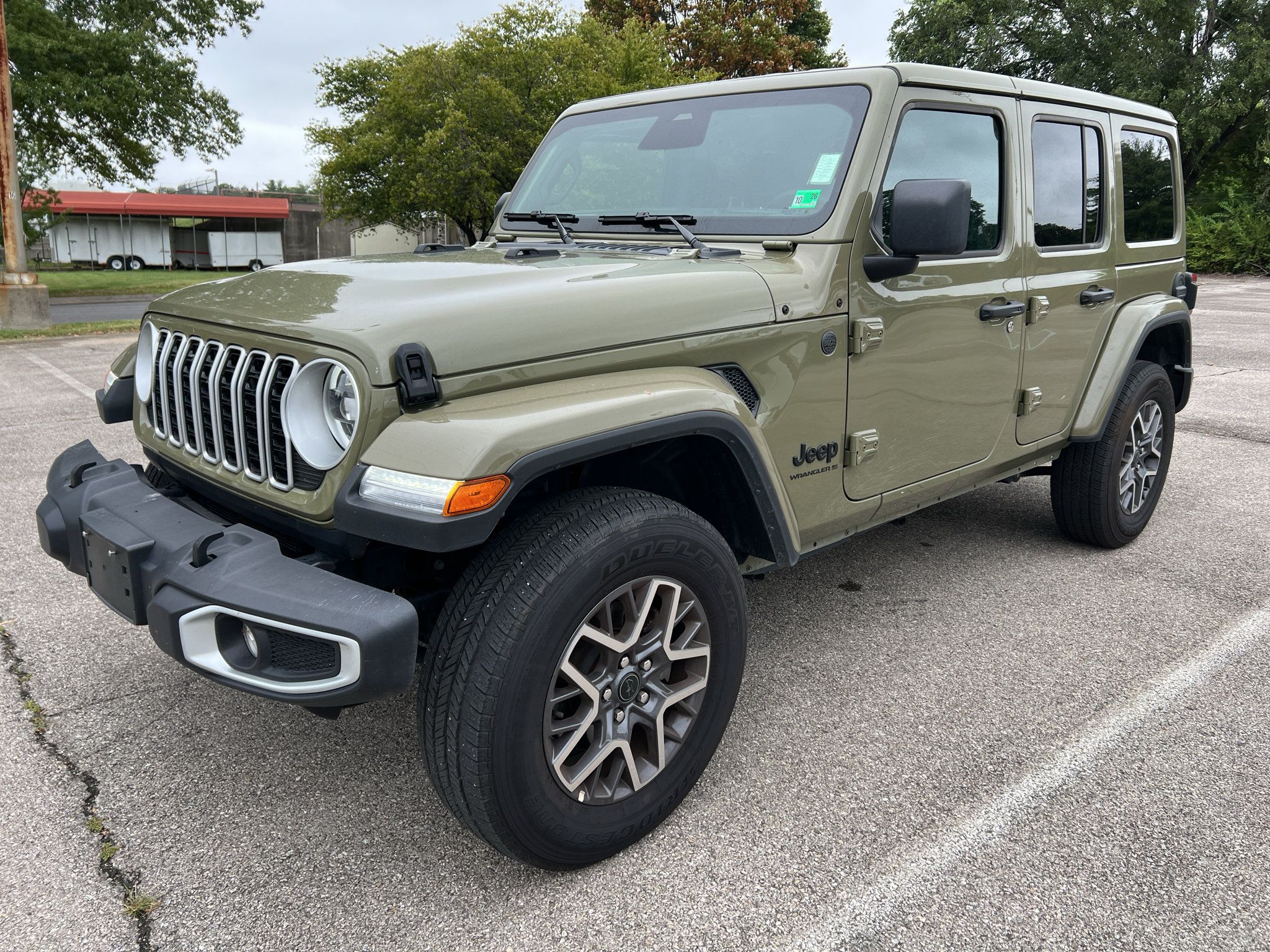 Used 2026 Jeep Wrangler Unlimited Sahara AWD/4WD image 7