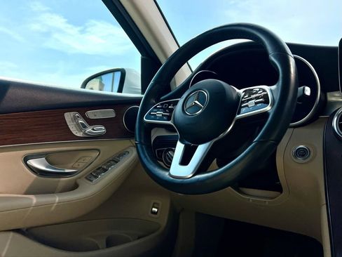 Used 2022 Mercedes-Benz GLC 300 4MATIC image 9