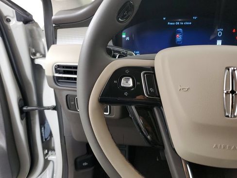 Certified 2024 Lincoln Corsair AWD image 24