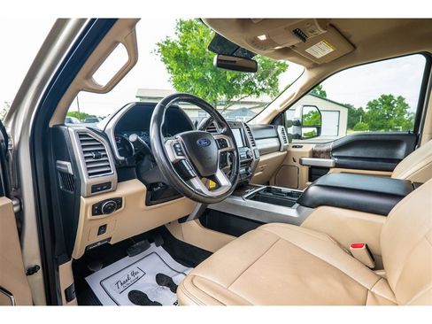 Used 2017 Ford F350 Lariat w/ Lariat Value Package AWD/4WD image 12