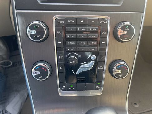 Used 2012 Volvo S60 T5 image 32