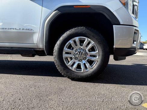 Used 2021 GMC Sierra 2500 Denali w/ Technology Package image 12