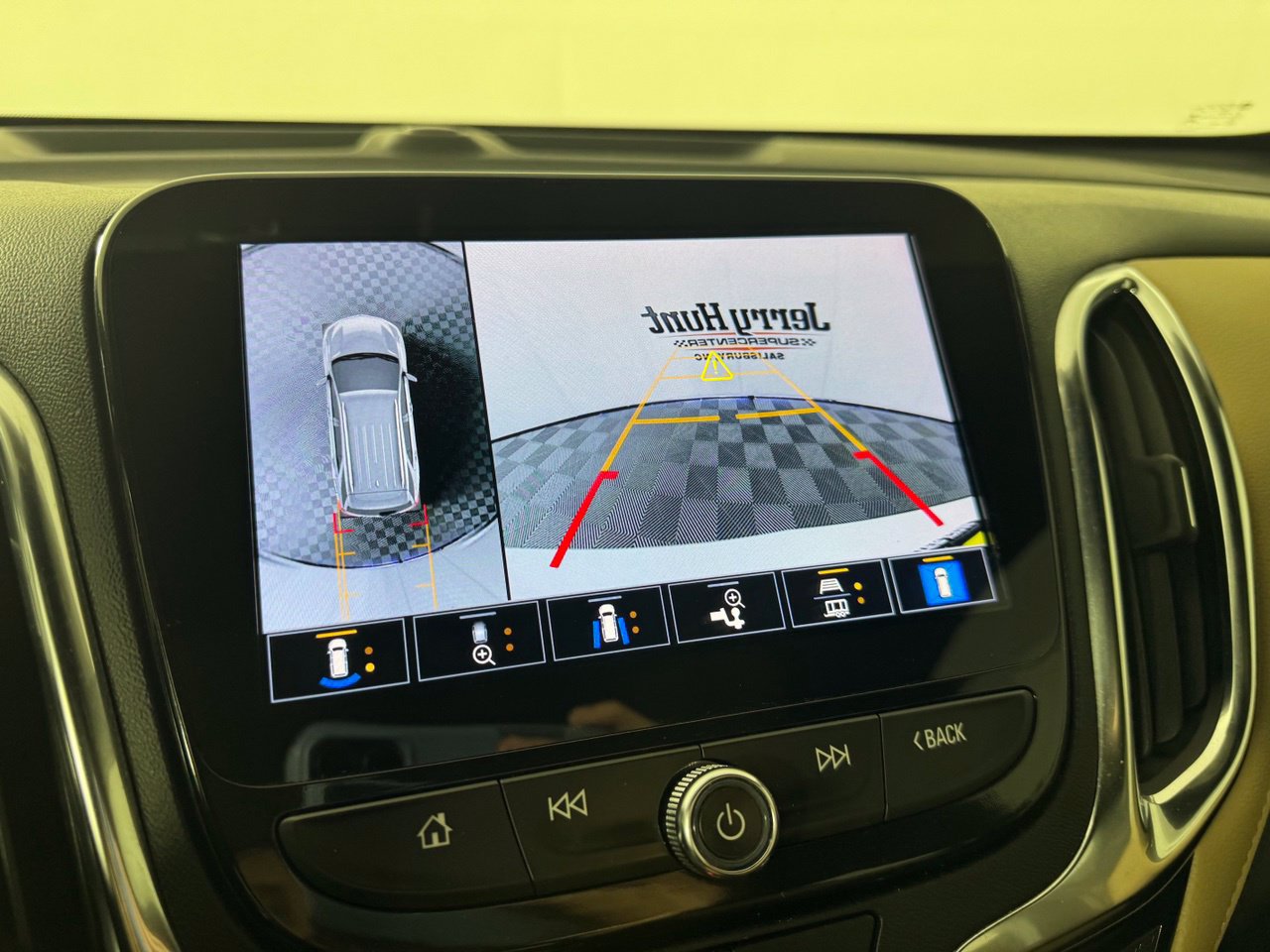 Used 2022 Chevrolet Equinox Premier FWD image 18