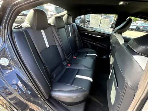 Used 2025 Toyota Camry SE FWD image 28
