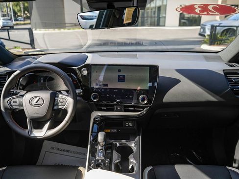 Used 2023 Lexus NX 350 AWD image 12