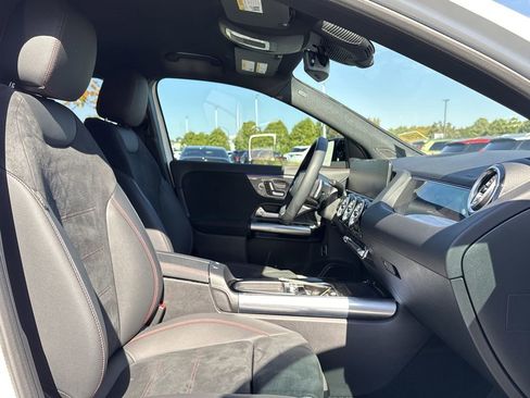 Certified 2025 Mercedes-Benz GLA 250 image 19