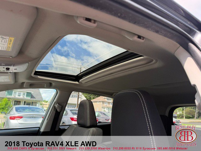 Used 2018 Toyota RAV4 XLE AWD/4WD image 11