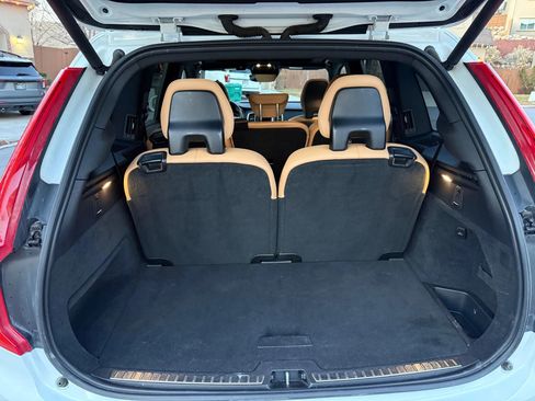 Used 2019 Volvo XC90 T6 Momentum AWD/4WD image 10