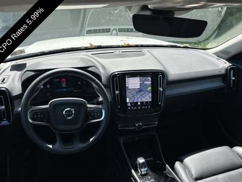 Used 2023 Volvo XC40 B5 Plus w/ Climate Package AWD/4WD image 5