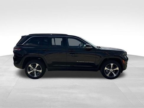 New 2025 Jeep Grand Cherokee Limited image 25