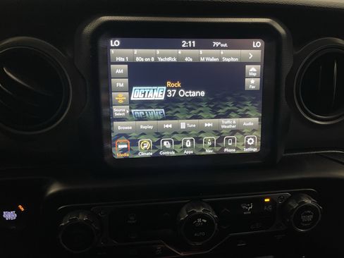 Used 2023 Jeep Wrangler Unlimited AWD/4WD image 23