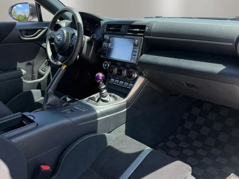 Used 2023 Toyota GR86 Premium w/ ALL Weather Mat Package (TMS) RWD image 12