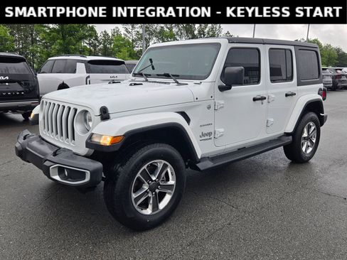 Used 2021 Jeep Wrangler Unlimited Sahara AWD/4WD image 3