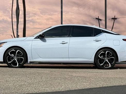 Used 2023 Nissan Altima 2.5 SR image 5