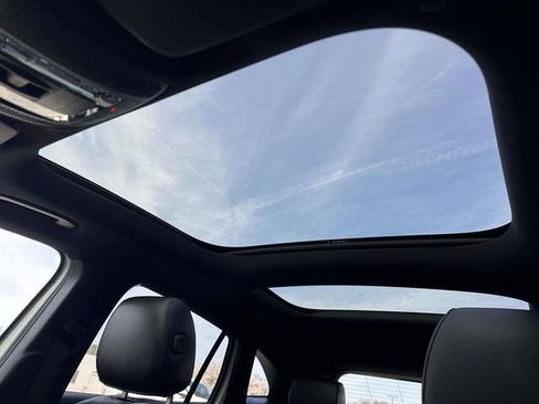 Used 2022 Mercedes-Benz GLA 250 4MATIC w/ Premium Package Lite image 13