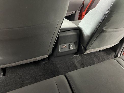 Used 2025 Nissan Frontier Pro-X w/ Pro Convenience Package RWD image 40