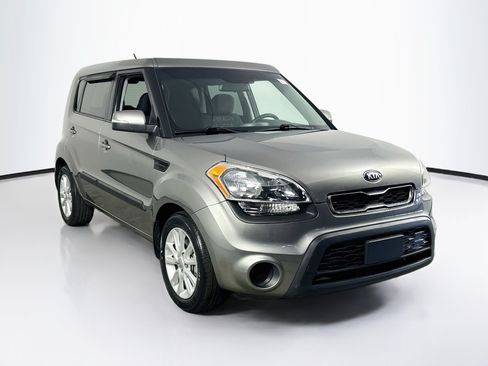 Used 2013 Kia Soul + w/ Eco Pkg FWD image 3