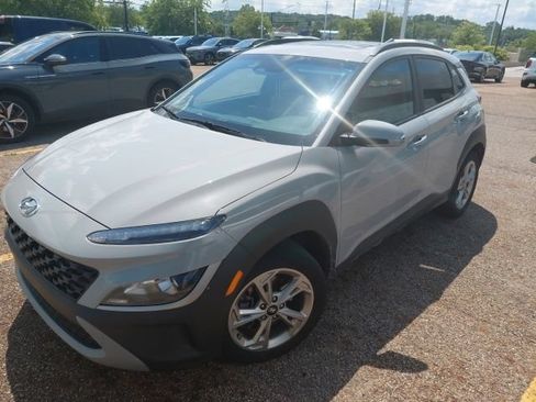 Used 2023 Hyundai Kona SEL w/ Convenience Package AWD/4WD image 4