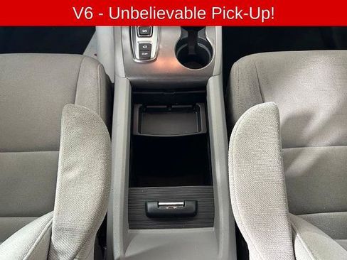 Used 2021 Honda Pilot EX image 8