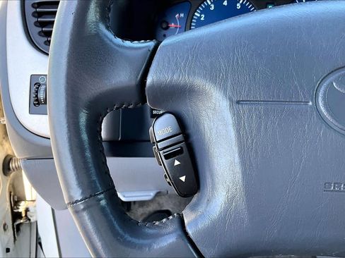 Used 2003 Toyota Sienna XLE image 21