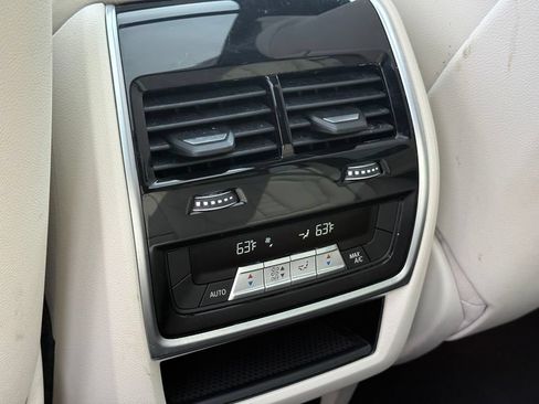 Used 2022 BMW X5 xDrive40i w/ M Sport Package AWD/4WD image 22