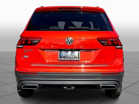 Used 2019 Volkswagen Tiguan SE w/ Panoramic Sunroof Package image 4