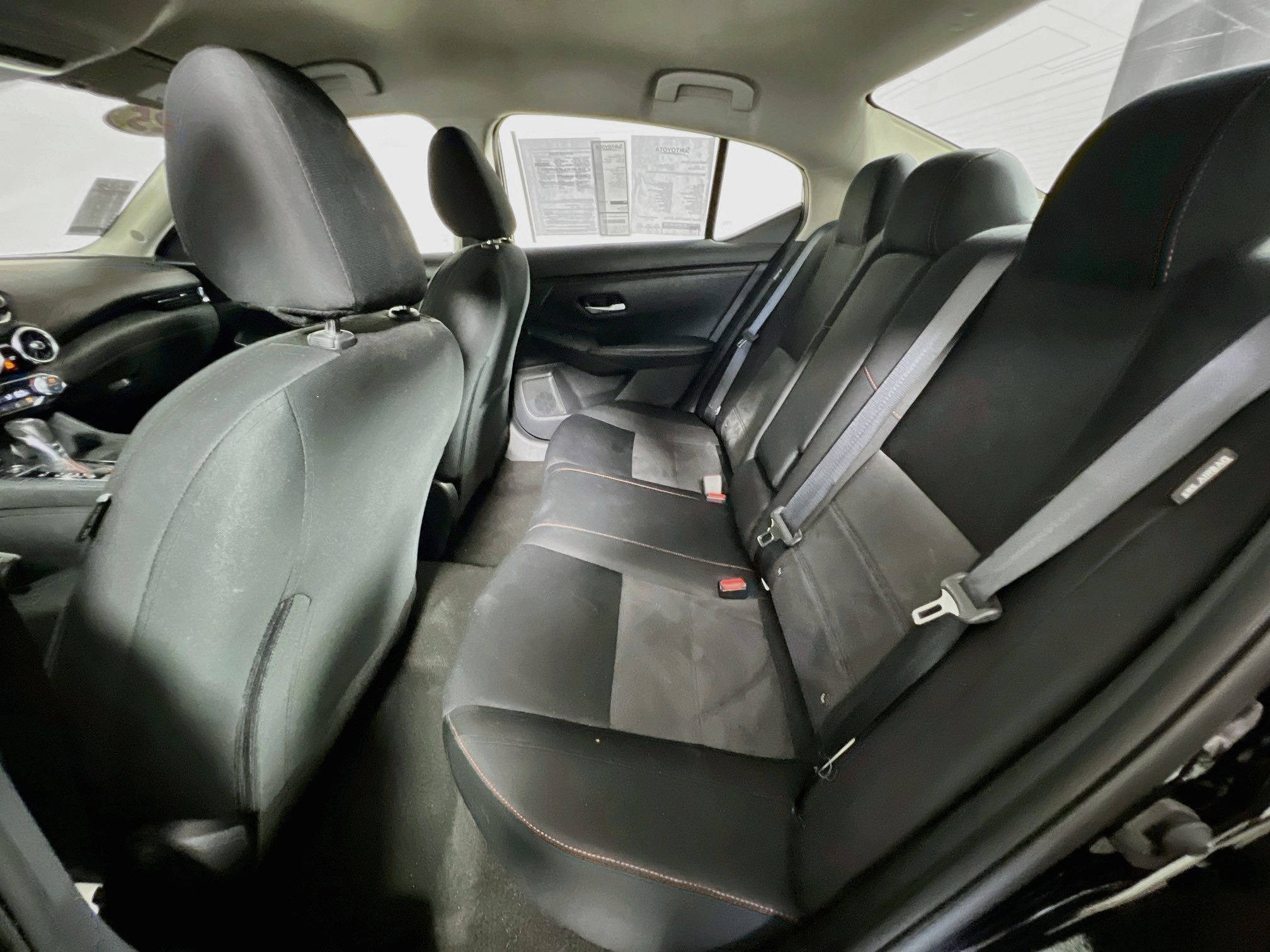 Used 2025 Nissan Sentra SR FWD image 28