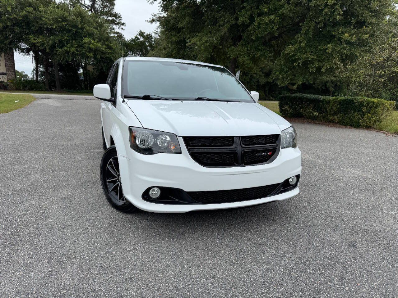 Used 2019 Dodge Grand Caravan SXT w/ Driver Convenience Group FWD image 36