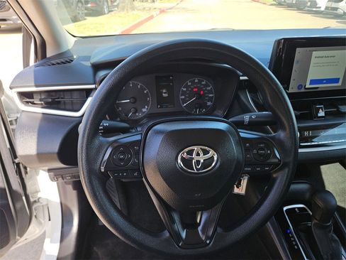 Used 2025 Toyota Corolla LE image 18