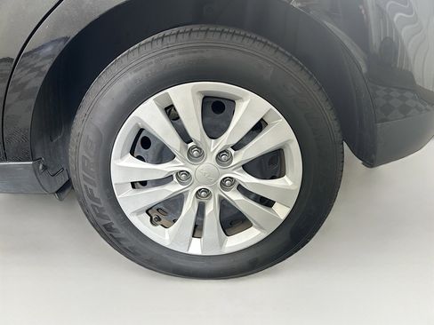 Used 2023 Kia Soul LX image 16