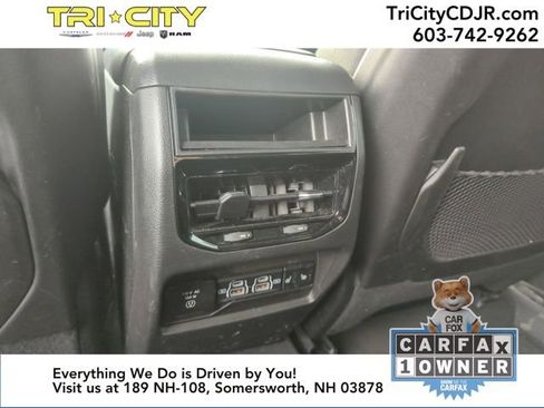 Used 2023 Jeep Grand Cherokee Limited w/ Luxury Tech Group II image 36