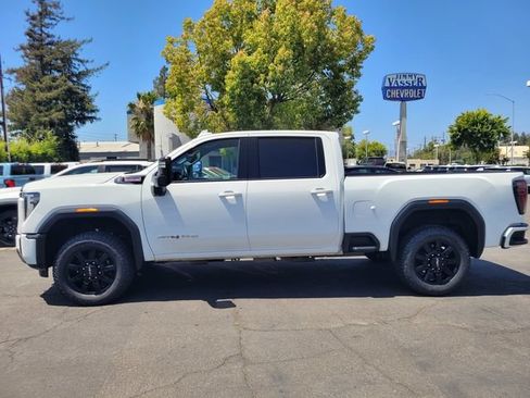 Used 2025 GMC Sierra 2500 AT4 AWD/4WD image 8