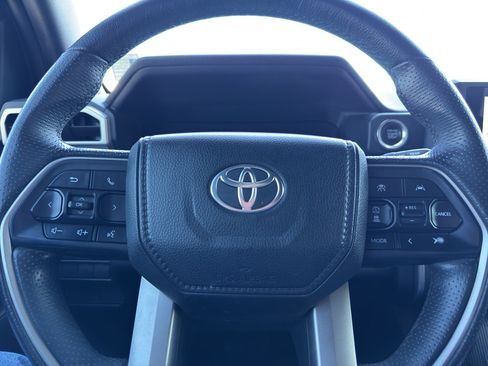 Certified 2025 Toyota 4Runner SR5 AWD/4WD image 14