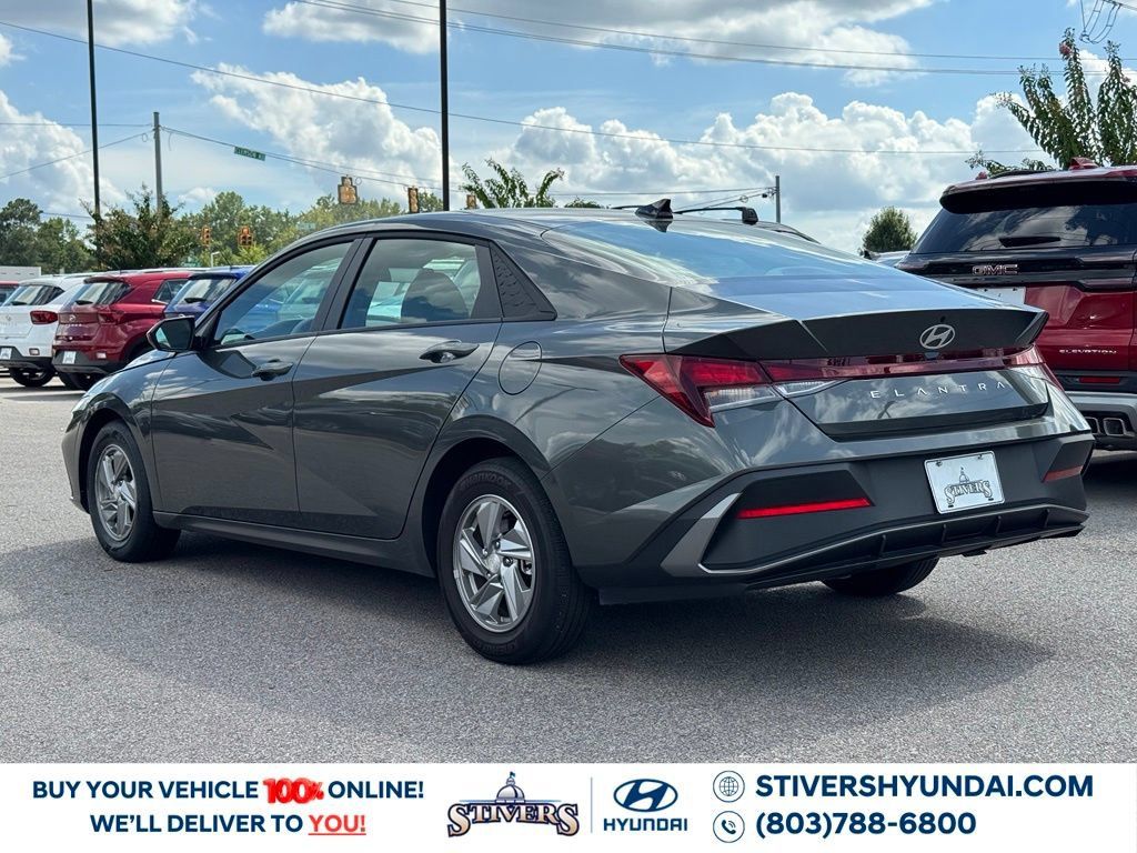 Certified 2026 Hyundai Elantra SE FWD image 10