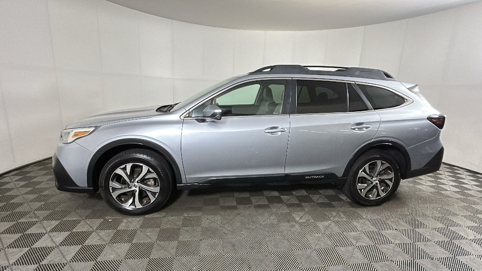 Used 2020 Subaru Outback Limited XT AWD/4WD image 7
