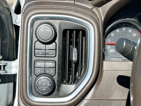 Used 2022 Chevrolet Silverado 1500 LT Trail Boss w/ Safety Package AWD/4WD image 10