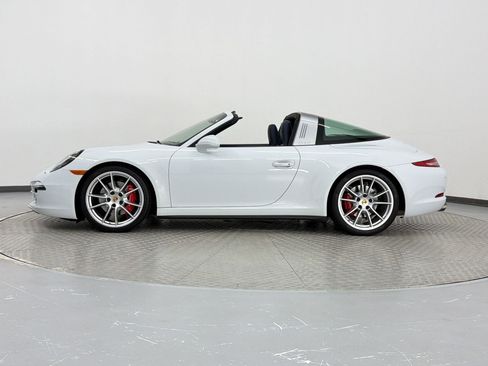 Certified 2016 Porsche 911 Targa 4S AWD/4WD image 2
