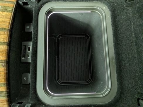 Certified 2021 Cadillac Escalade ESV Sport Platinum image 23