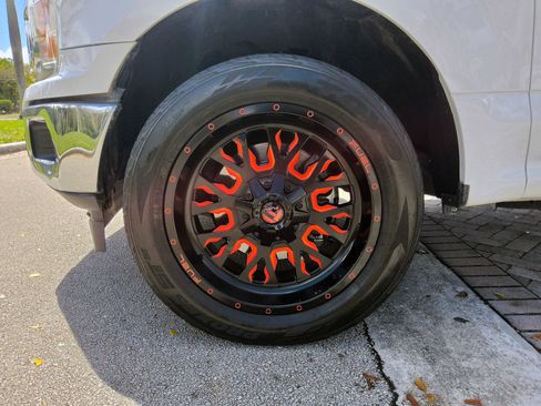 Used 2019 Ford F150 XLT w/ Equipment Group 301A Mid image 39