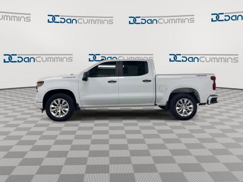 Used 2023 Chevrolet Silverado 1500 Custom image 5