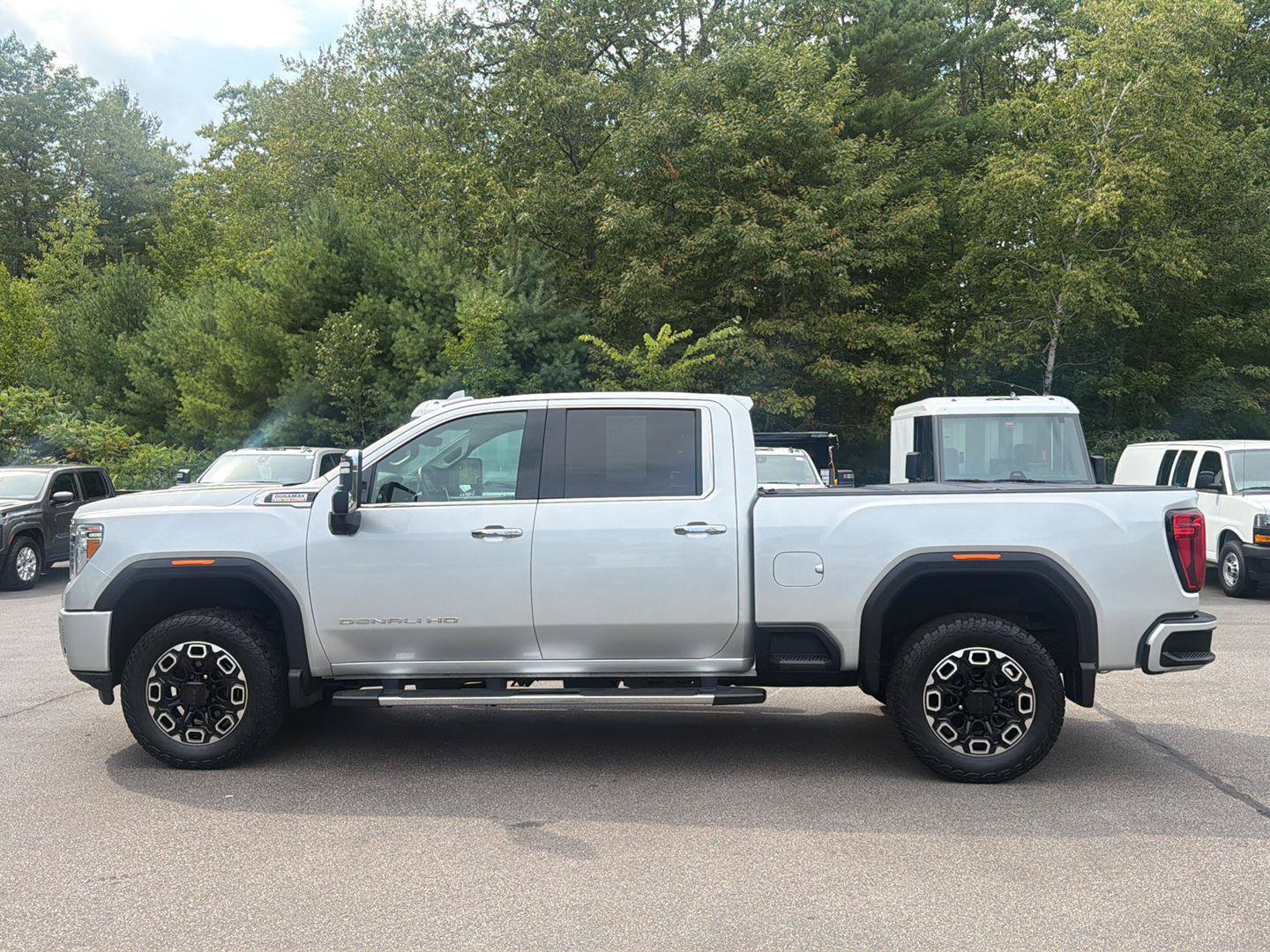 Certified 2022 GMC Sierra 2500 Denali w/ Denali Ultimate Package AWD/4WD image 2
