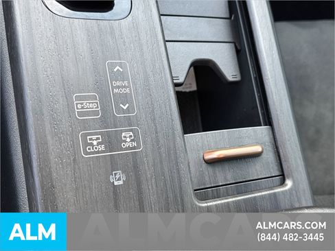 Used 2023 Nissan Ariya AWD image 38