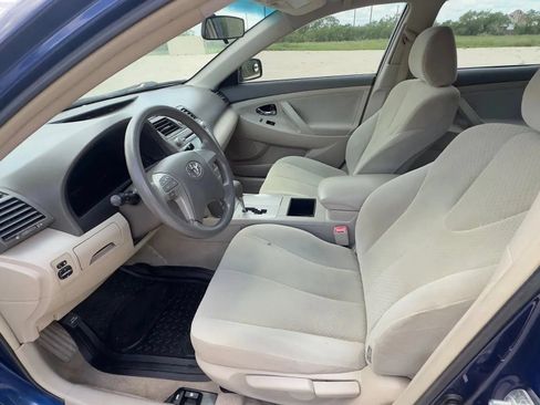 Used 2009 Toyota Camry LE FWD image 8