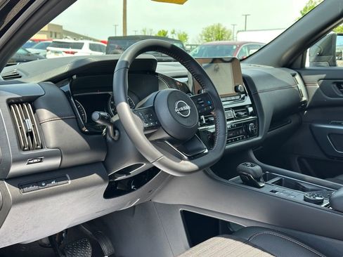Used 2025 Nissan Pathfinder Rock Creek AWD/4WD image 25